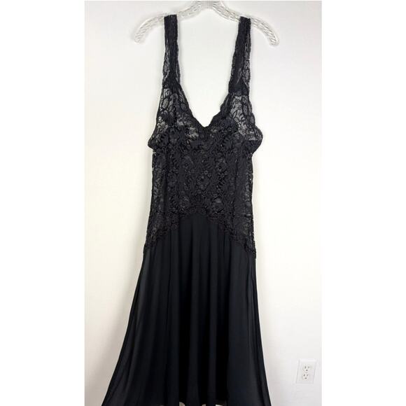 Victoria's Secret Vtge Navy blue Sz L Nightgown Bust 38Shoulder to hem 56" GUC - Picture 1 of 9